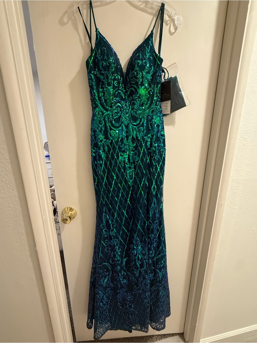 Emerald Green Teal Sequin V-Neck Evening Dress with Slit